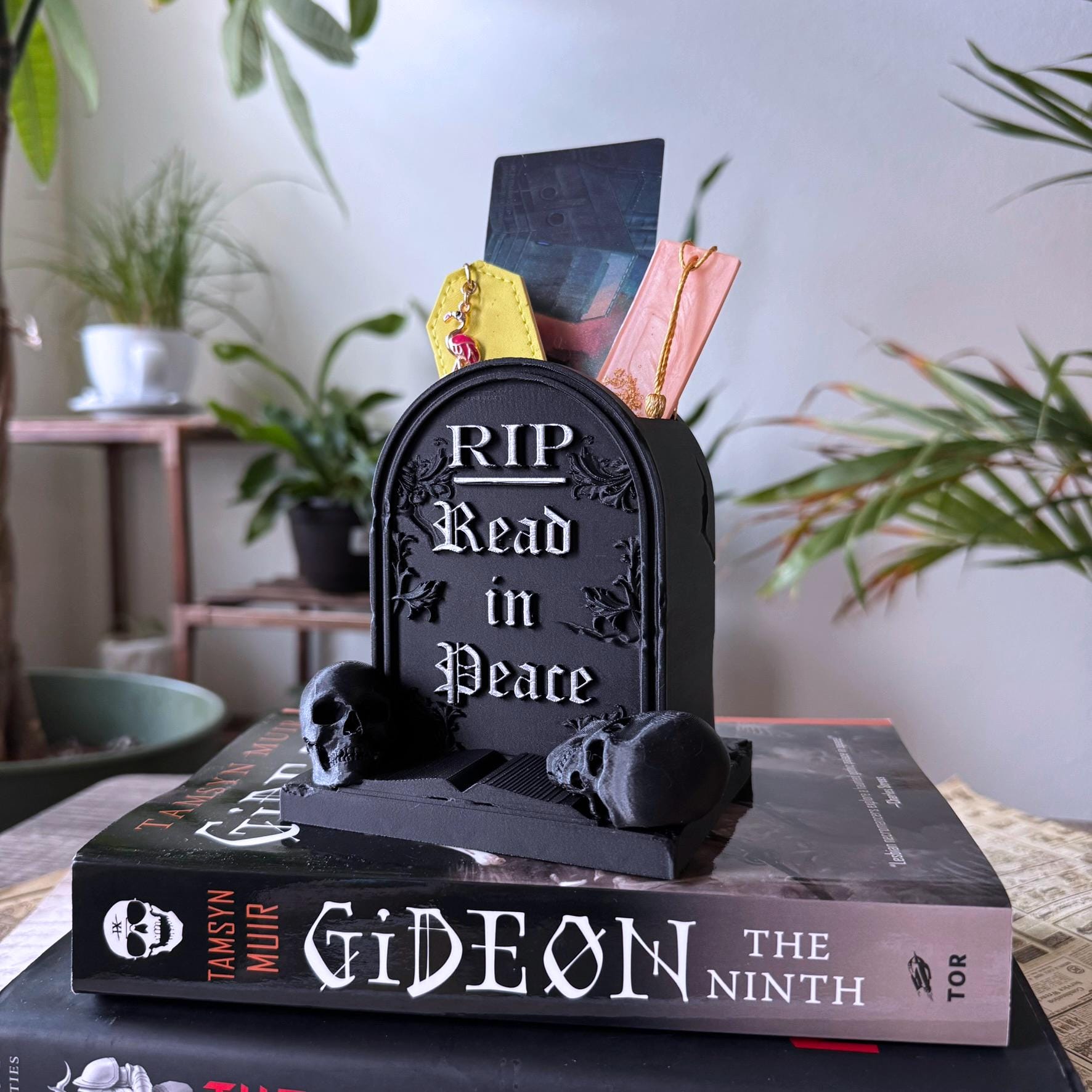 Spooky gravestone bookmark holder - gothic bookshelf decor - Halloween decor - bookish horror trinkets - unique bookmark container organizer