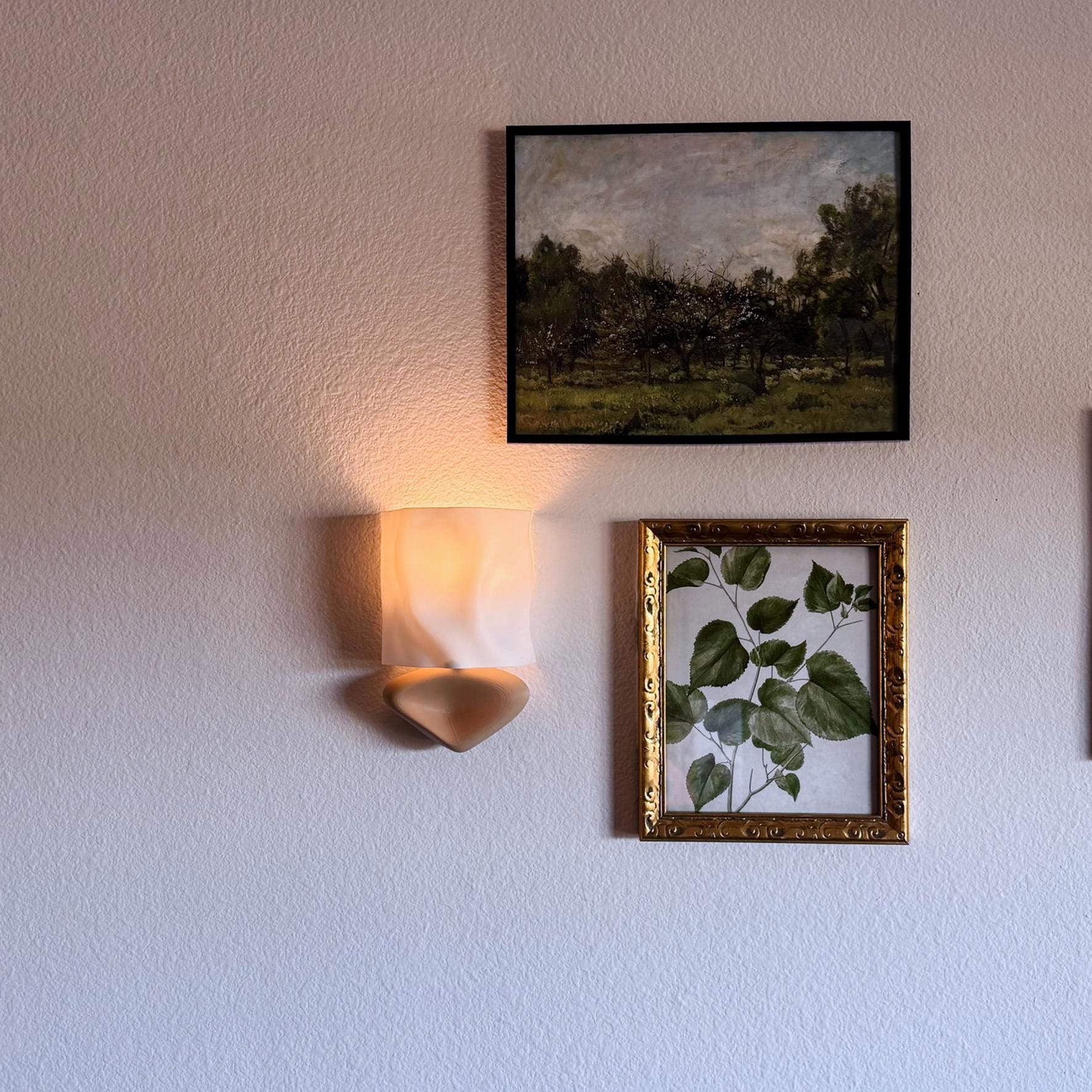 Modern Folded Wireless Wall Sconce - Battery Powered Wall Light - mood lamp