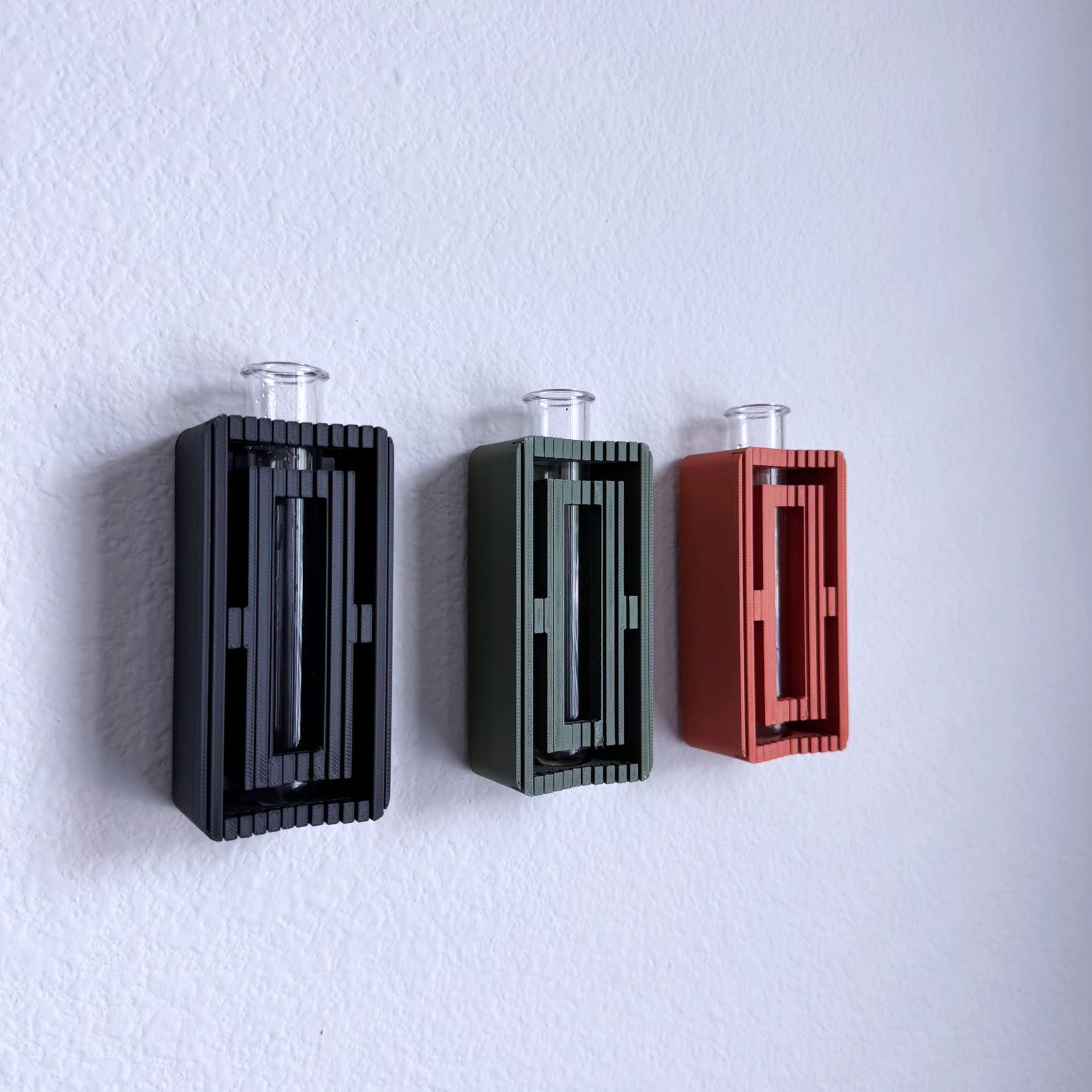 Ribbed wall  propagation vase and flower vase: Test Tube Wall Planter