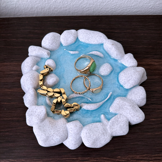 Serene Pond 3D-Printed Trinket Tray - Peaceful Water Design with Stone Edges